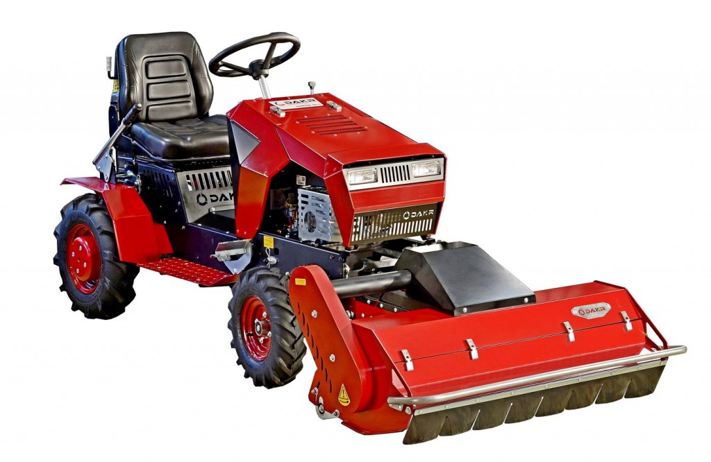 Panter FD5 driving unit with MC100 flail mower