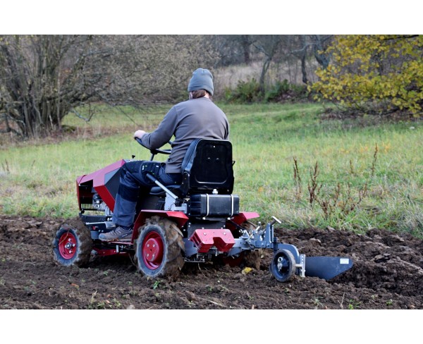 Panter FD5 driving unit with one-sided plough